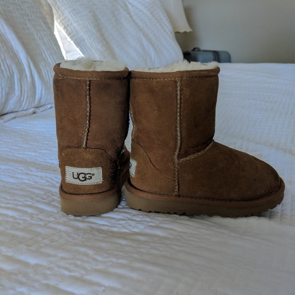 Little girl/toddler Uggs